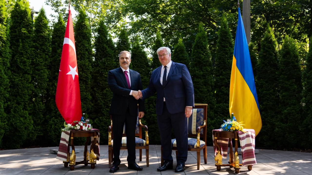 Bakan Fidan Ukraynalı mevkidaşı Sibiha ile görüştü