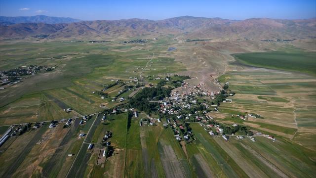 Yüksekova'nın sarp coğrafyası dronla görüntülendi