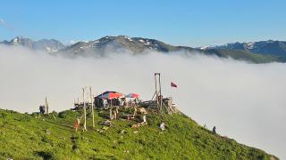 Bulutların üzerindeki yayla: Huser