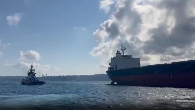 İstanbul Boğazı'nda gemi trafiği çift yönlü askıya alındı haber görseli