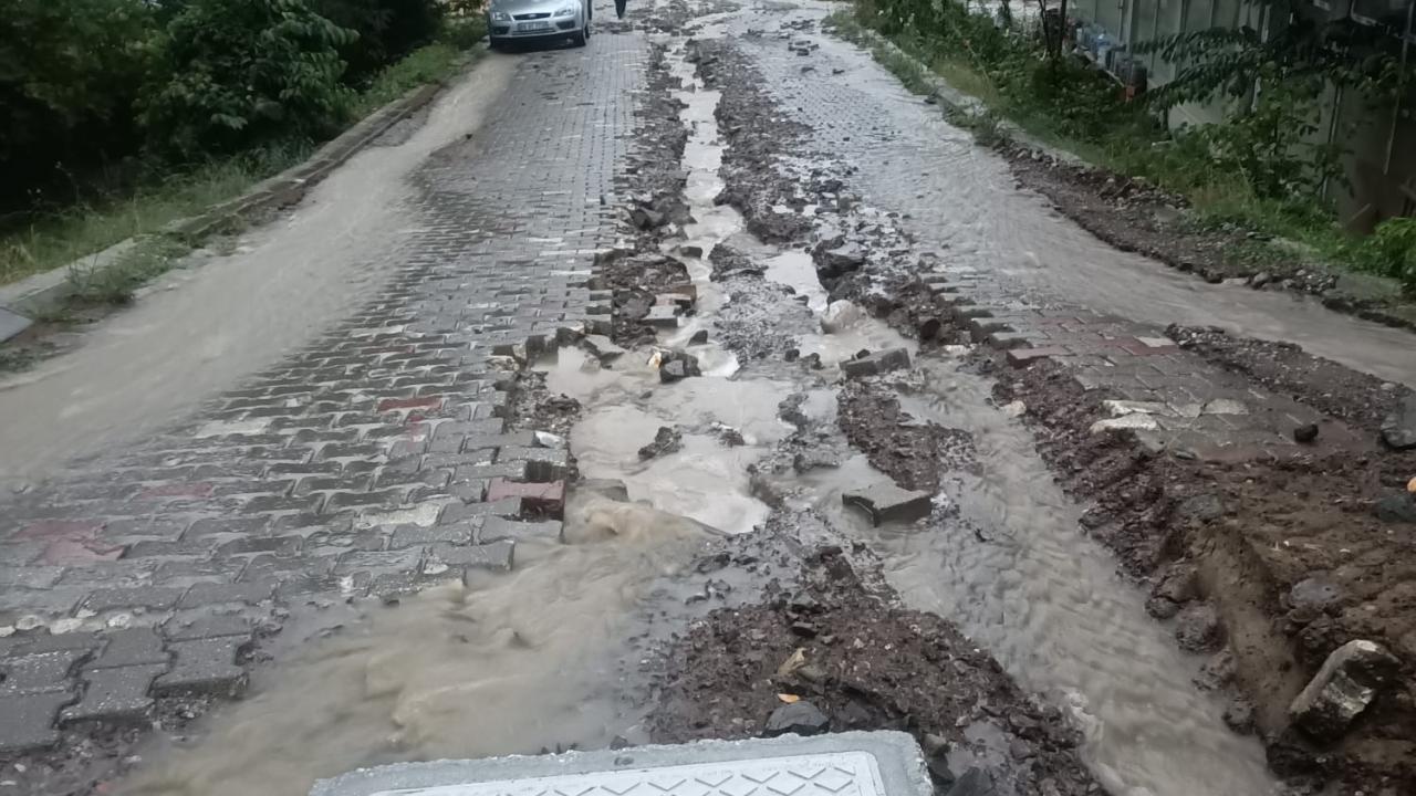 Kastamonu’da sağanak hayatı olumsuz etkiledi
