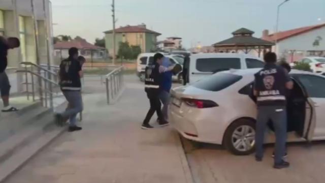 Ankara'da bir kişinin 2 milyon lirasını gasp eden şüpheliler Kırıkkale'de yakalandı haber görseli