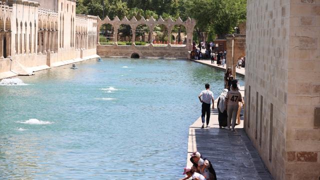 Şanlıurfa'da sıcak hava etkili oluyor
