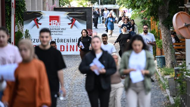 MEB Akademi Giriş Sınavı'nın ilk oturumu tamamlandı haber görseli