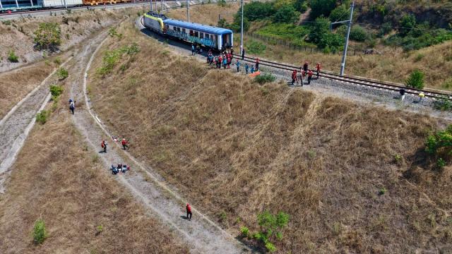 Kocaeli'de 3 ilden ekiplerin katılımıyla hızlı tren kazası tatbikatı yapıldı