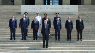 Cumhurbaşkanı Erdoğan başkanlığındaki YAŞ üyeleri Anıtkabir'i ziyaret etti