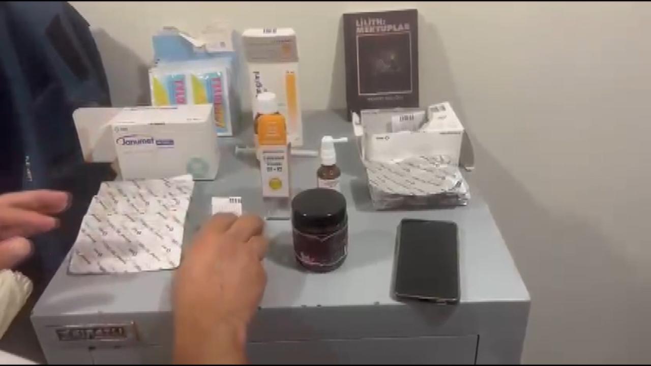 'Ahbap Derneği'nin kasasından para değil ilaç ve kitap çıktı