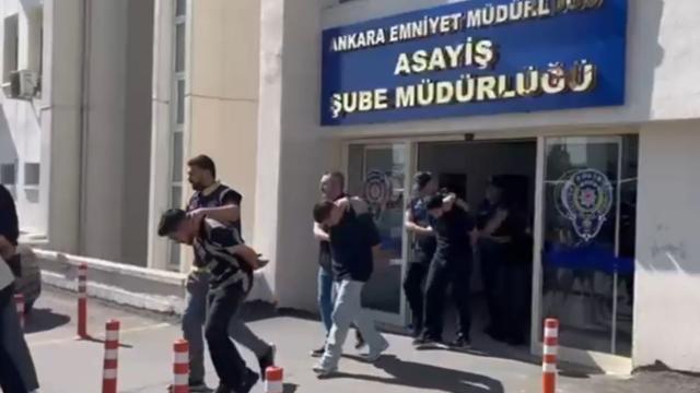 Başkentte trafikte araçlarıyla drift atan 11 kişi yakalandı haber görseli