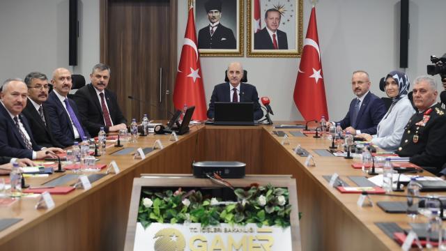 TBMM Başkanı Kurtulmuş ve Bakan Çiftçi, 81 il valisiyle toplantı yaptı haber görseli