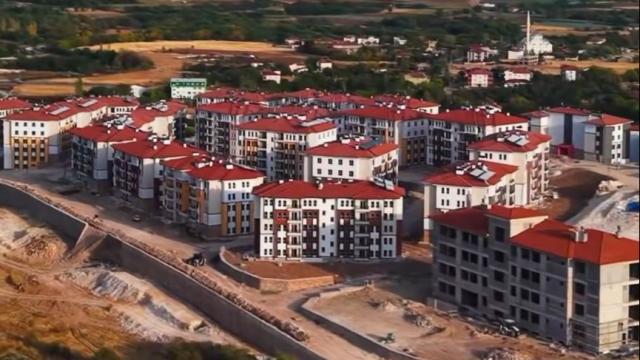 Asrın inşasında Elazığ'da 14 bin 894 bağımsız bölüm inşa edildi haber görseli