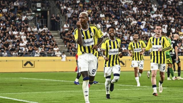 Fenerbahçe Şampiyonlar Ligi'nde playoff turuna yükseldi haber görseli