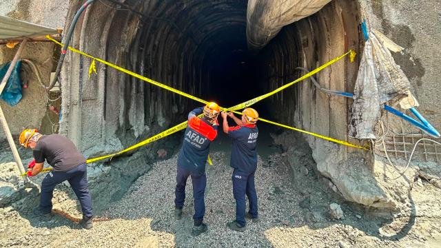 Adana'da içme suyu tünel hattında göçük: 1 ölü, 1 yaralı haber görseli