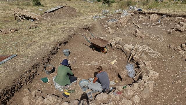 Hattuşa'da yaklaşık 2 bin 500 yıllık yeni mezarlar bulundu