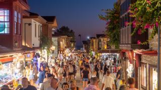 Side'de akşam yoğunluğu