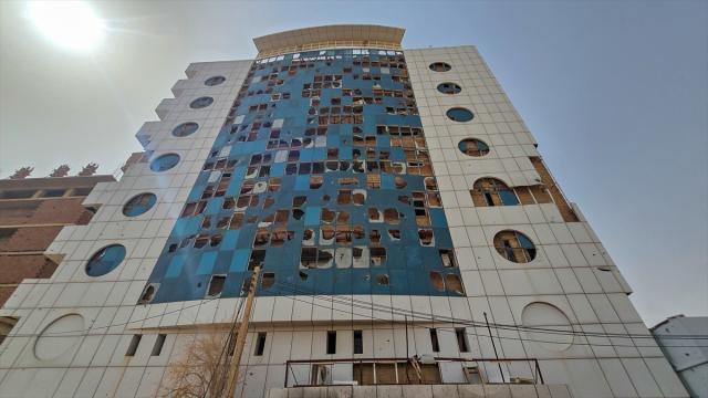 Aylarca süren savaşın ardından başkent Hartum'daki hastaneler yeniden hizmet vermeye başla