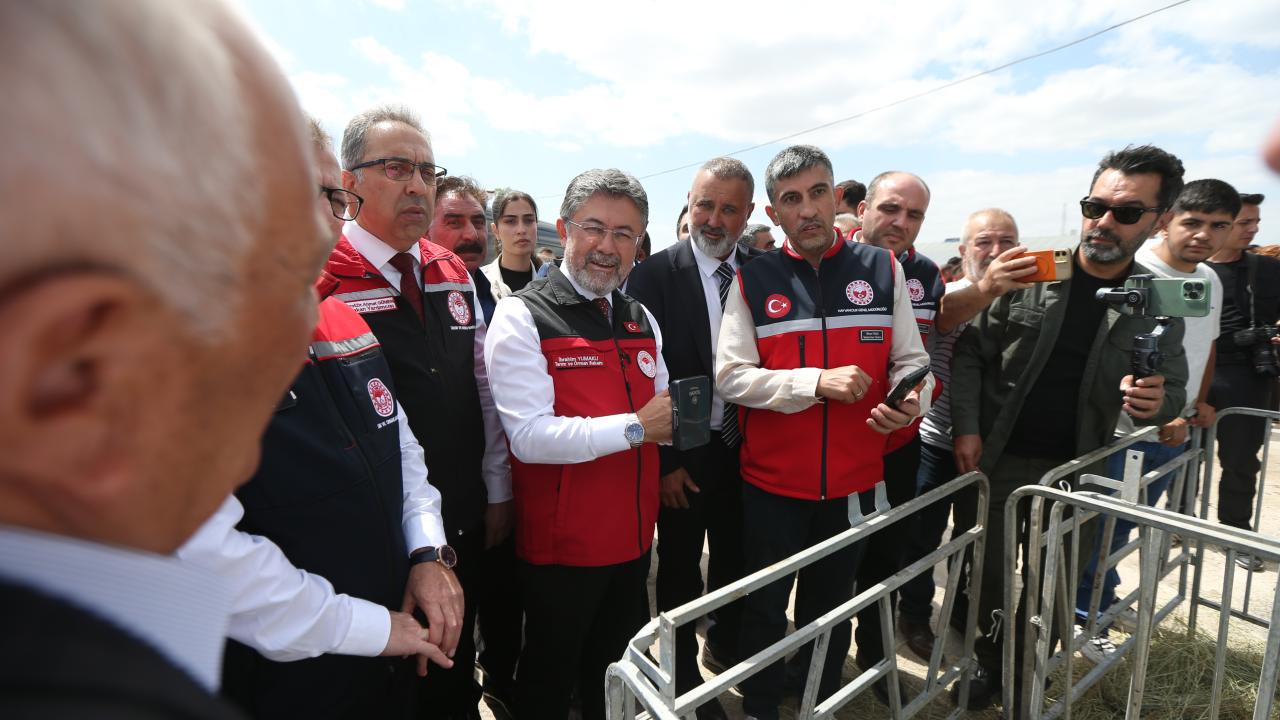 Bakan Yumaklı: Her hayvanın dijital bir kimliği olacak