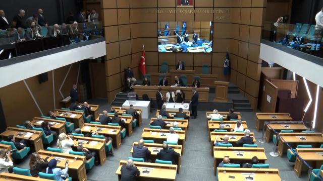 Üsküdar Belediyesinde tartışmalı başkan vekili seçimi