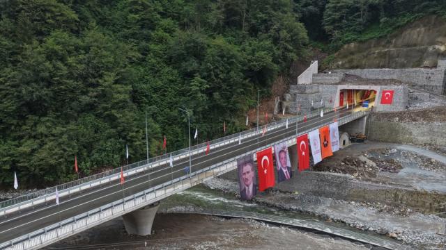 Çamlıhemşin Tünelli Geçişi'nin açılış töreni