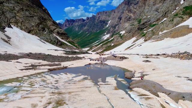 Hakkari'nin muhteşem doğasında huzur hakim