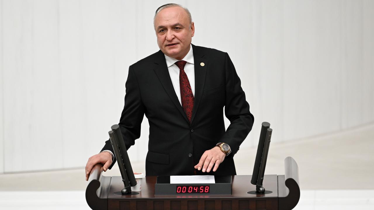 Yeni Parti Gaziantep Milletvekili Meriç bıçaklı saldırıda yaralandı