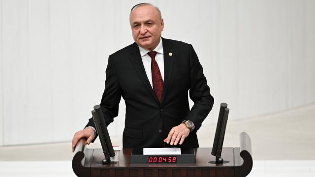 Yeni Parti Gaziantep Milletvekili Meriç bıçaklı saldırıda yaralandı haber görseli
