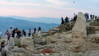 Nemrut Dağı'nda gün batımı yoğunluğu
