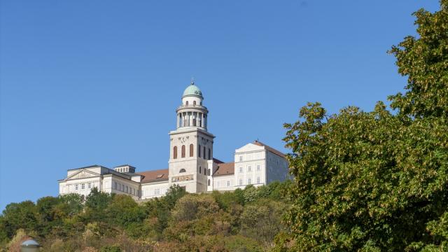 UNESCO Dünya Mirası Listesi'ndeki tarihi Pannonhalma Manastırı kapılarını Türksoy’a açtı