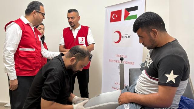 Türk Kızılay Gazze'de protez destek projesi başlattı haber görseli