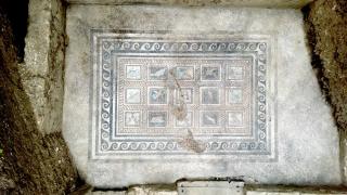 Adramytteion Antik Kenti'nde Roma dönemine ait olduğu değerlendirilen villa ortaya çıkarıldı