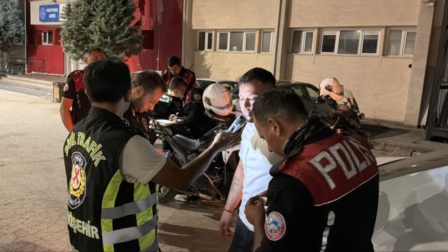 Polisten kaçan alkollü aday sürücüye ağır ceza haber görseli