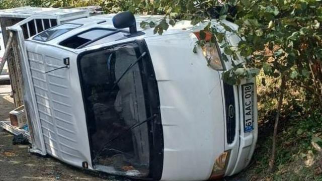Giresun'da fındık işçilerini taşıyan kamyonet devrildi: 14 yaralı haber görseli