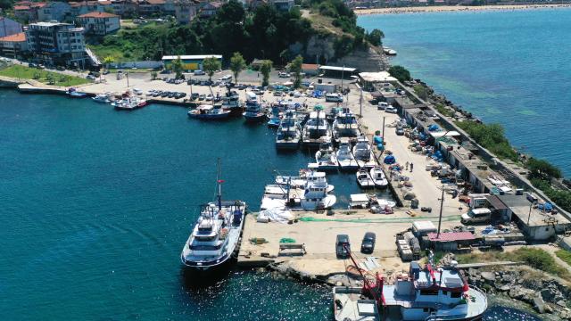 Balıkçılar "Vira bismillah" demeye hazırlanıyor haber görseli