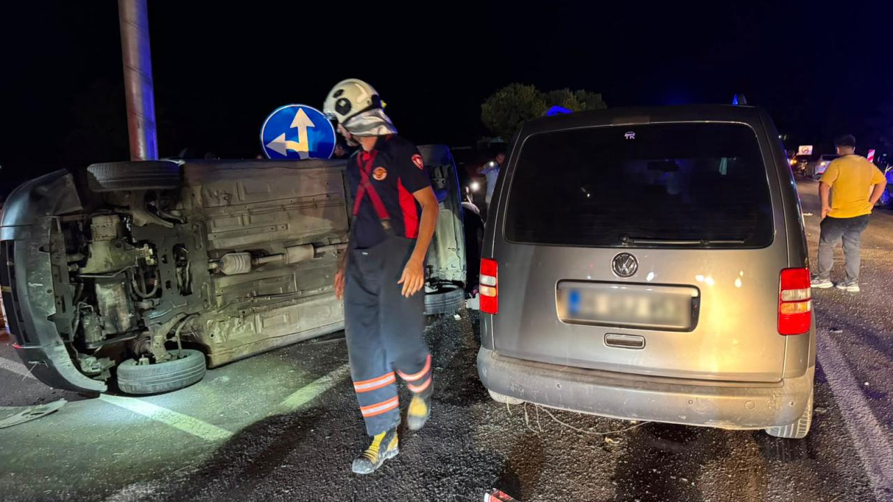 Çankırı'da 2 hafif ticari araç çarpıştı: 9 yaralı