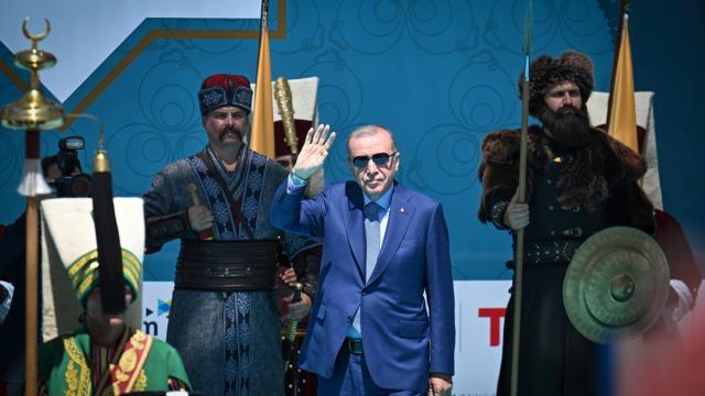 Cumhurbaşkanı Erdoğan, "Malazgirt 1071 Anma Programı"na katıldı