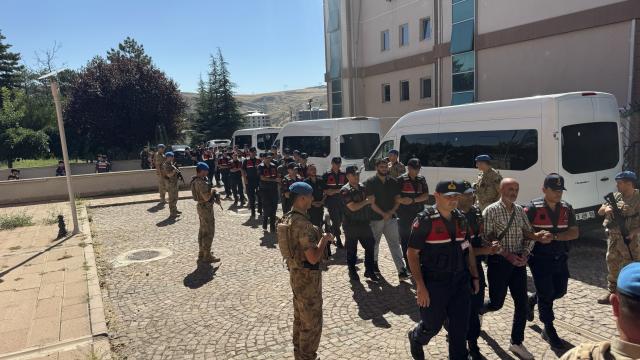 2,4 milyar liralık yasa dışı bahis trafiği: 39 gözaltı haber görseli