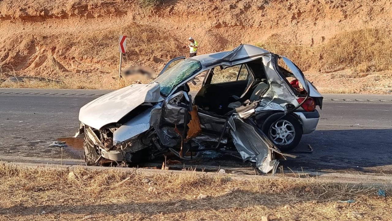 Gaziantep’te iki otomobil çarpıştı: 3 ölü, 3 yaralı