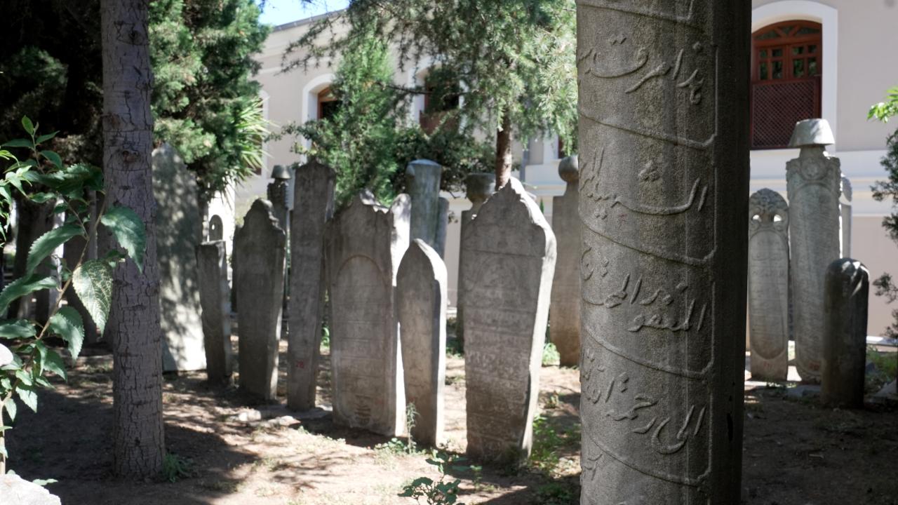 Mezar taşları kayıt altına alınıyor