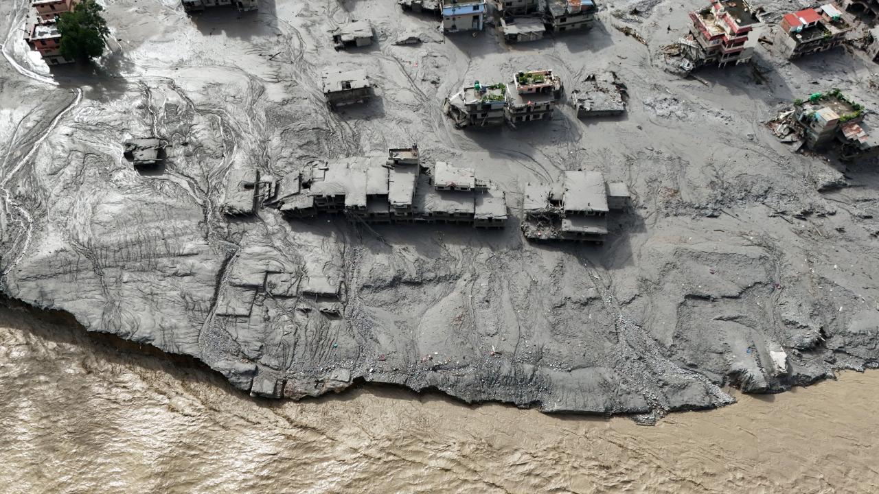 Nepal'deki selde can kaybı 270'e çıktı