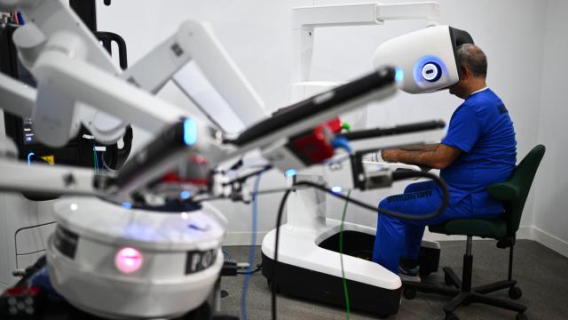Mavi Vatan'da robotik cerrahi denemesi