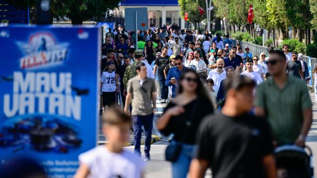 TEKNOFEST Mavi Vatan'da ziyaretçi yoğunluğu haber görseli