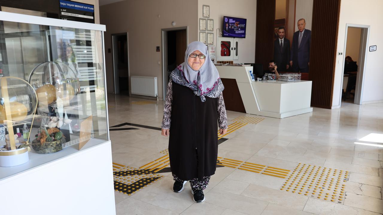 82 yaşındaki parkinson hastası sporla bastonunu attı