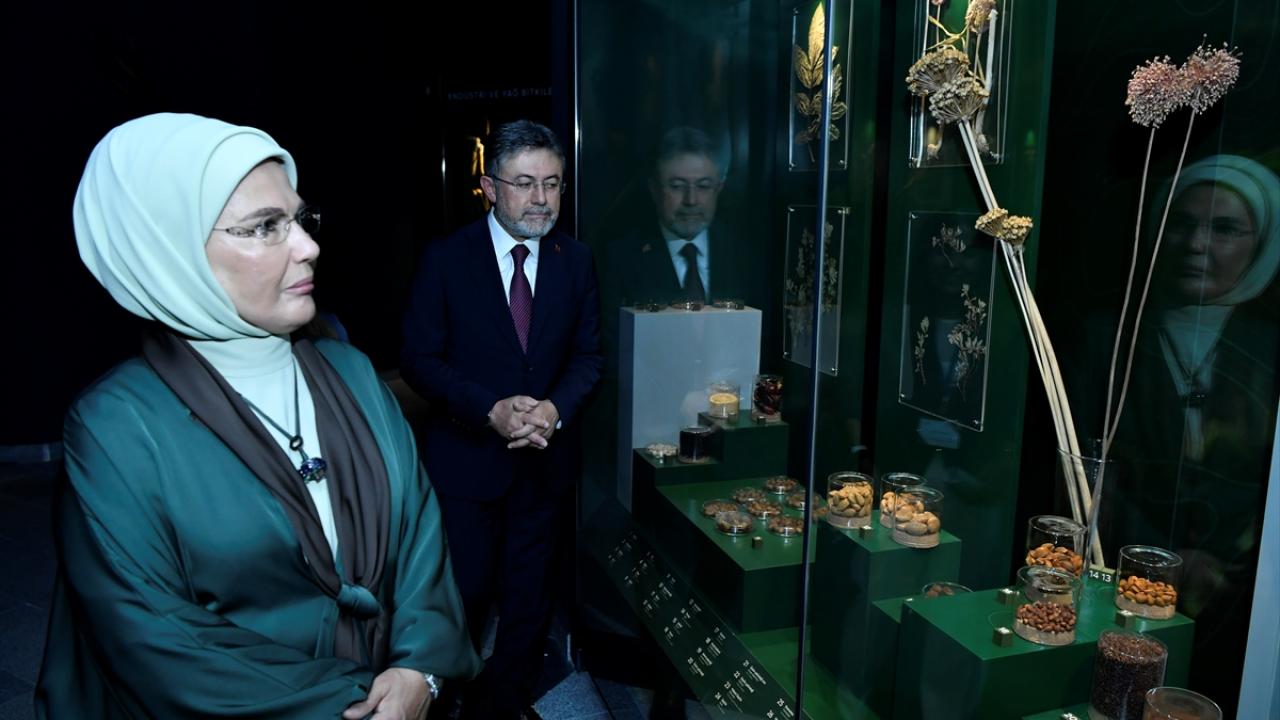 Anadolu`nun etnobiyoloji yolculuğuna çıkaran müzeyi gezdi