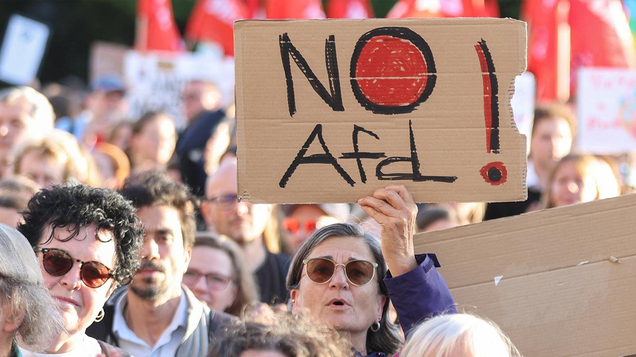Almanya’da AfD’nin tarihi seçim zaferinin ardından kitlesel protestolar başladı