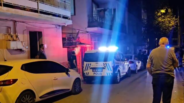 Balıkesir'de kardeşler arasında bıçaklı kavga: 1 ölü, 1 yaralı haber görseli