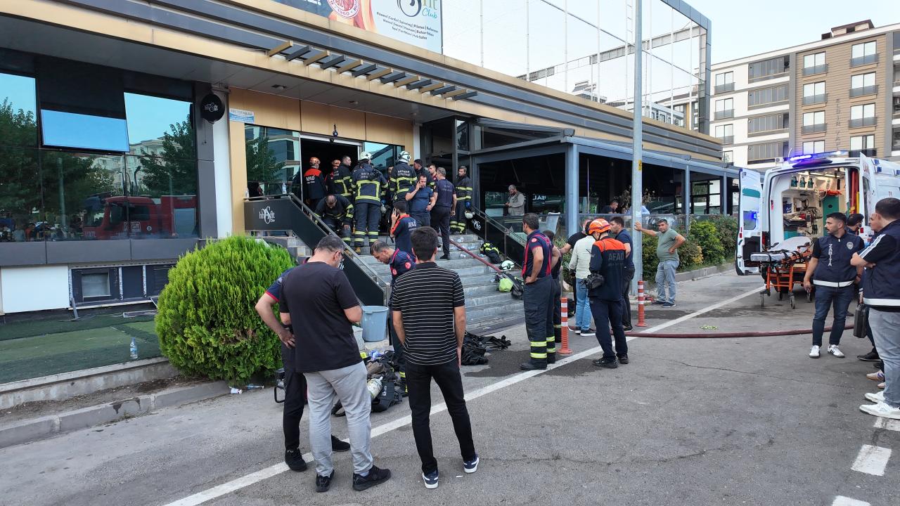 Batman'da spor salonunda çıkan yangında 2 kişi öldü, 10 kişi yaralandı