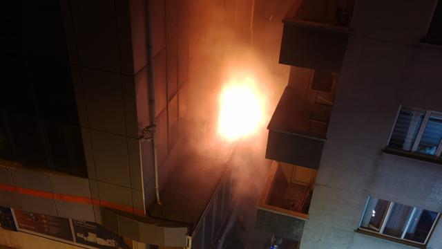 Beykozda 7 katlı iş merkezinde yangın çıktı haber görseli