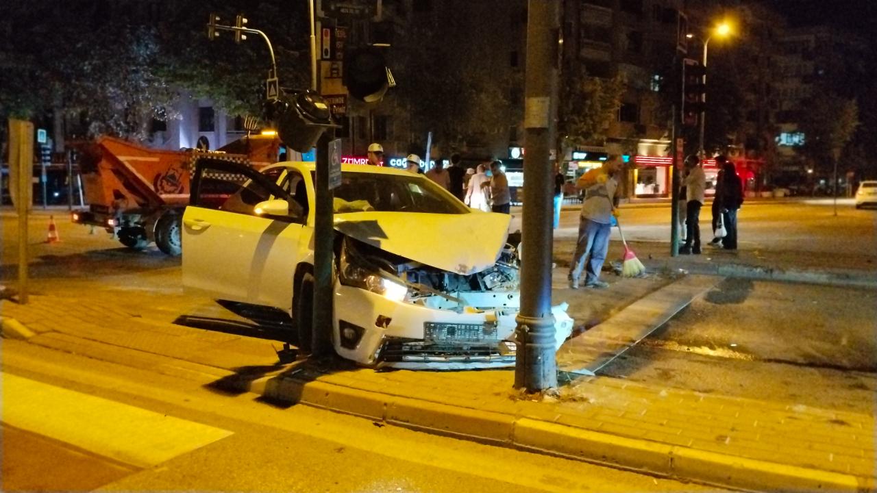 Bursa’da iki otomobil çarpıştı: 7 yaralı