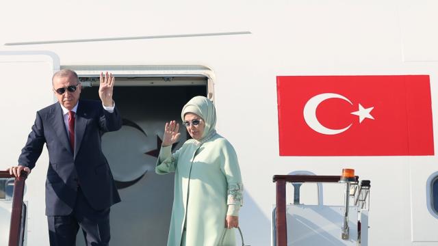 Cumhurbaşkanı Erdoğan Kırgızistan'dan ayrıldı haber görseli