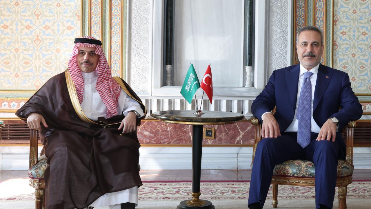 Bakan Fidan, Suudi mevkidaşı Ferhan ile İstanbul'da görüştü