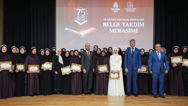 '75 Günde Hafızlık Programı'nı tamamlayan 40 öğrenciye hafızlık belgeleri verildi haber görseli